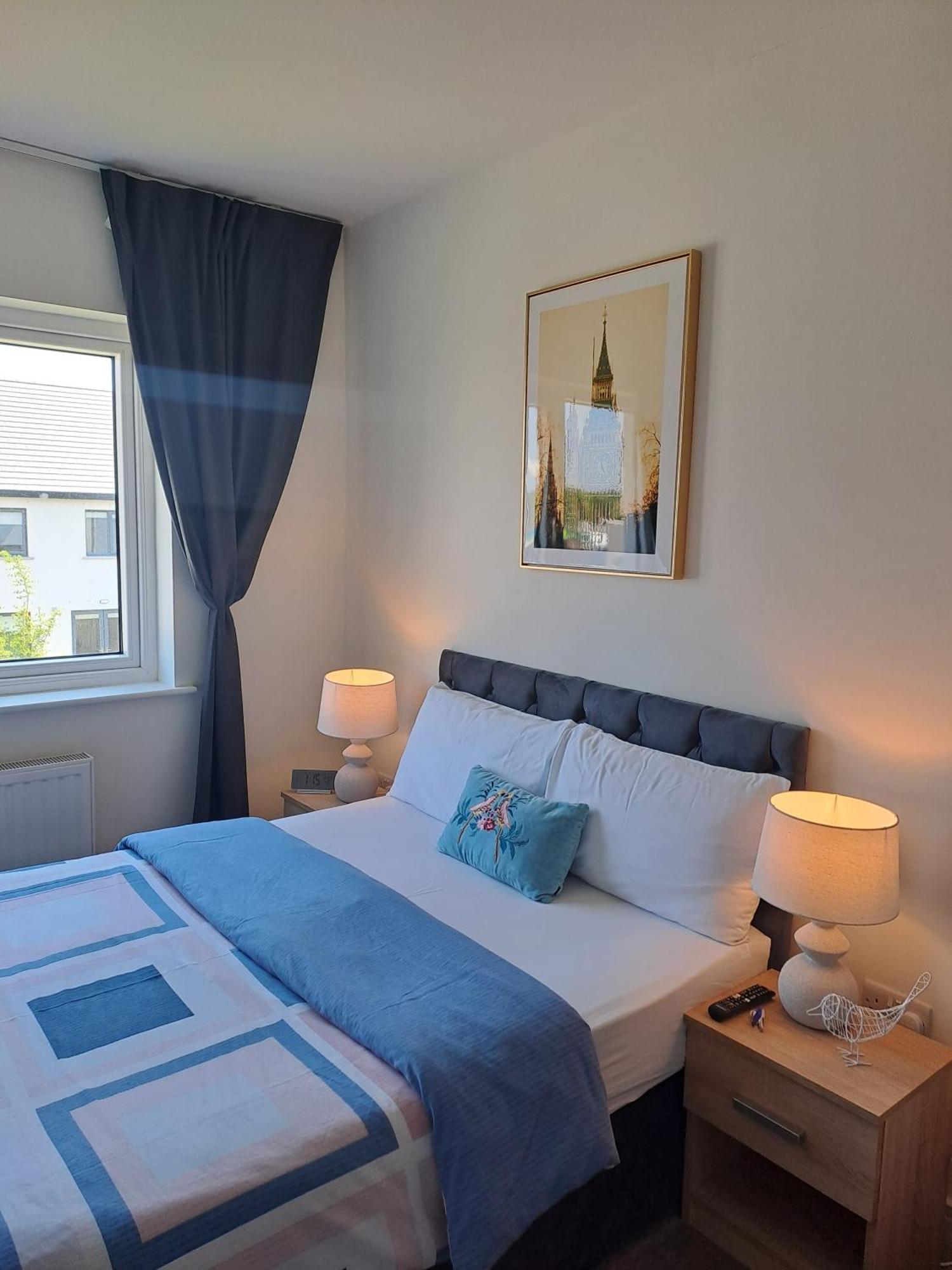 Cozy Bedroom In Lucan, Δουβλίνο Εξωτερικό φωτογραφία